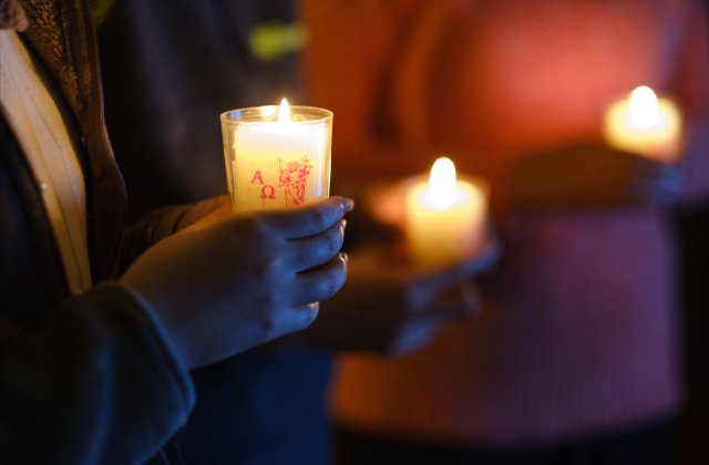 Românii vor putea merge la slujba de Înviere. Anunțul făcut de Cîțu