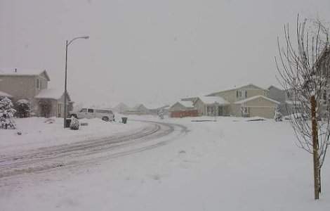 Primele victime ale gerului. Un barbat din Bucuresti a murit inghetat