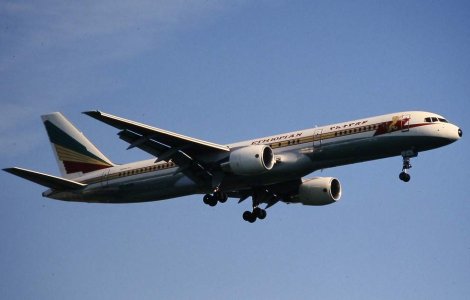 Un avion cu 90 de persoane la bord s-a prabusit in zona Libanului