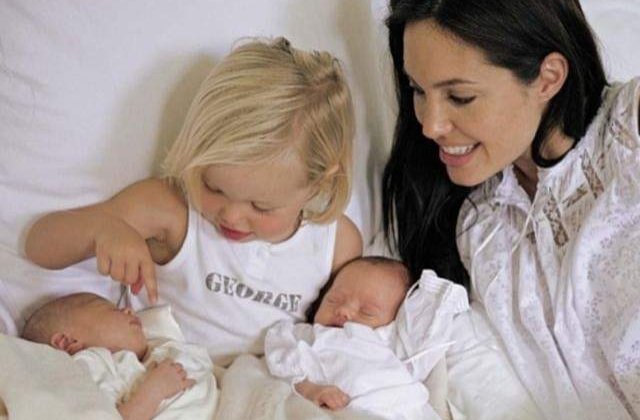 Fetitele Angelinei Jolie, in pericol sa se imbolnaveasca de cancer mamar