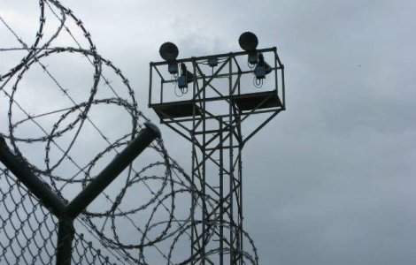 Peste 500 de detinuti ar fi evadat din inchisorile irakiene