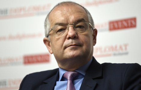 Emil Boc susține organizarea festivalurilor: „Viața nu poate rămâne încremenită”