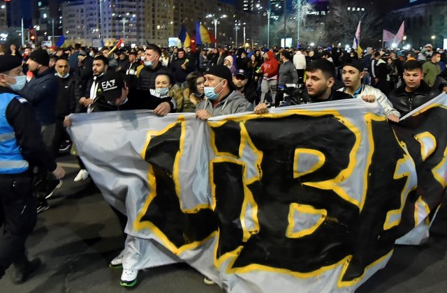 Prefectul Capitalei, mesaj împotriva protestatarilor violenți: „Cei care au instigat la violență trebuie să plătească”