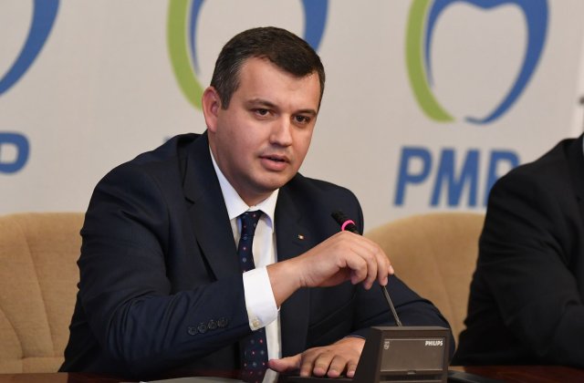 Tomac, despre protestele anti-restricții din țară: „Trăim vremuri de război”