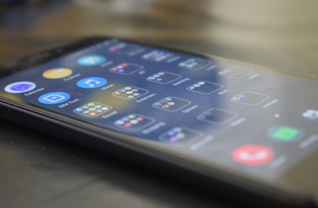 Xiaomi lansează telefonul cu cea mai bună cameră foto. Cât costă acesta