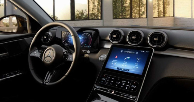 Imagini cu versiunea de bază a noului Mercedes-Benz Clasa C