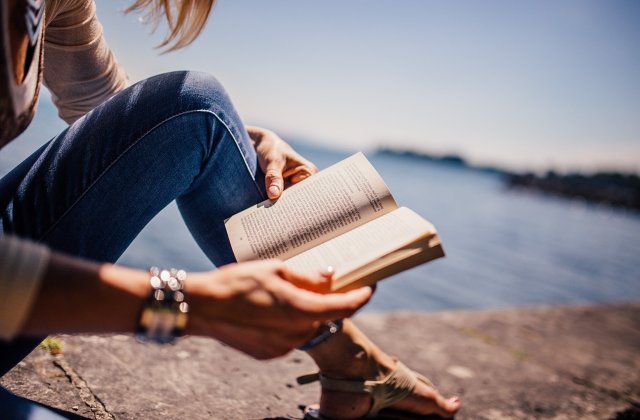 STUDIU Interesul pentru lectură a scăzut drastic în Franța