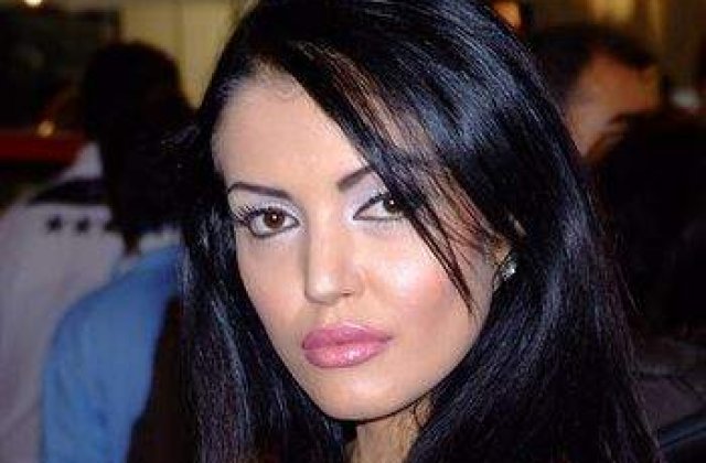 Andreea Mantea catre ziaristi: "Lasati-ma dracului in pace!"