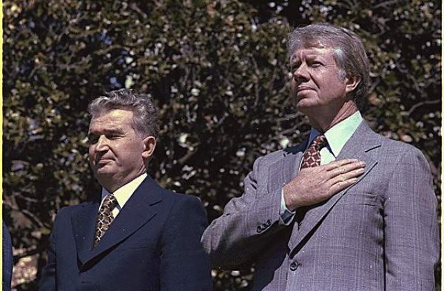 Americanii fac bani cu semnatura lui Ceausescu