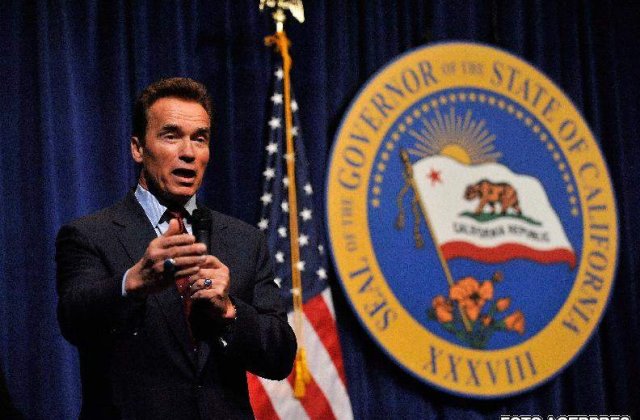 Cum face Schwarzenegger economii pentru California?