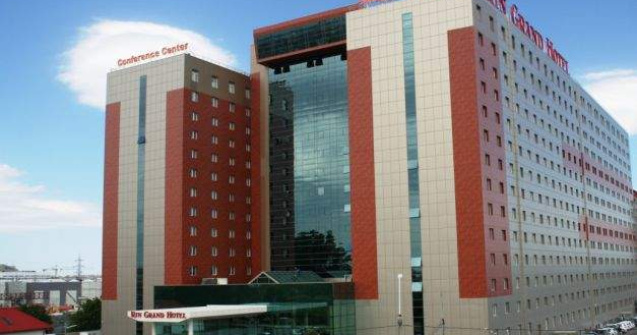 INCENDIU la Rin Grand Hotel din Capitala