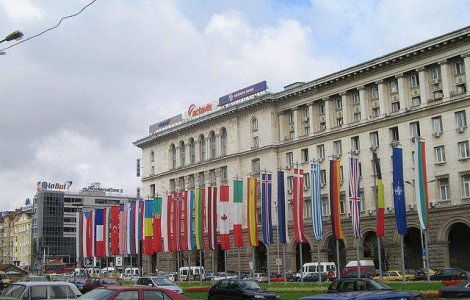 Bulgarii se revolta: Peste 100 de persoane, blocate in cladirea Parlam