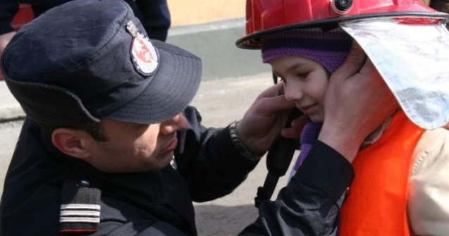 Seful ISU Bucuresti vrea ca elevii sa fie pregatiti pentru situatii de urgenta