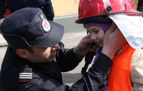 Seful ISU Bucuresti vrea ca elevii sa fie pregatiti pentru situatii de urgenta