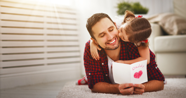  Top  9 lucruri pe care fiecare tată de fată ar trebui să le facă în educația fiicei