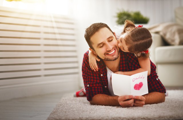 9 lucruri pe care fiecare tată de fată ar trebui să le facă în educația fiicei sale