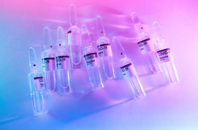 Cinci țări din UE vor primi doze suplimentare de vaccin pentru accelerarea campaniei de imunizare