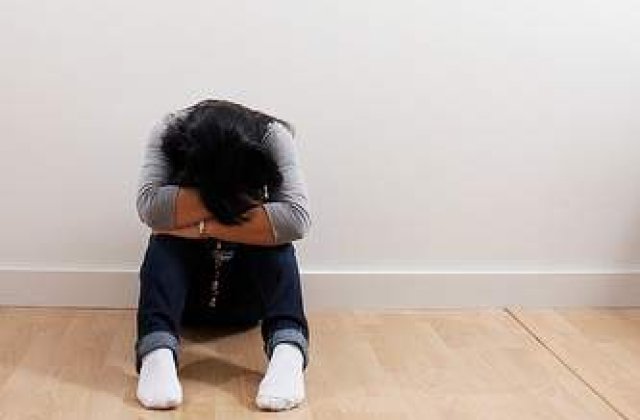 Italia: O adolescenta a incercat sa se sinucida pentru ca era denumita "romanca imputita"