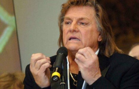 Florin Piersic, la 74 de ani: Imi doresc sa ma bucur de spectatorii mei