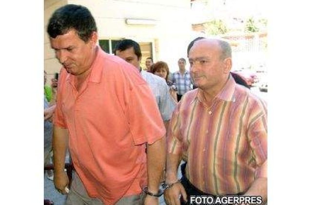 Primarul si viceprimarul din Ramnicu Valcea, condamnati la inchisoare