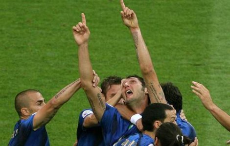 Vedetele lui Inter strang bani pentru copiii din Romania