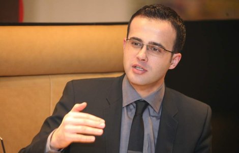 Gadea, cel mai apreciat jurnalist TV. Bretelele lui Tuca, marca personala