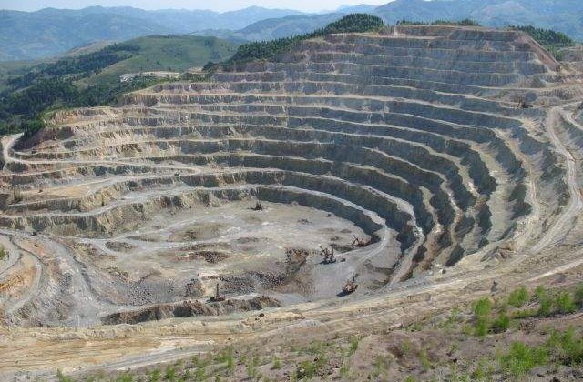 Termenul pentru depunerea ofertelor pentru Cuprumin a fost prelungit