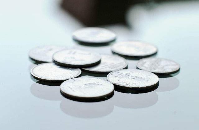 Deficit bugetar de 1,06% din PIB la jumatatea anului