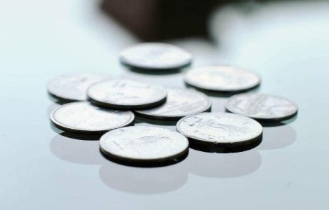 Deficit bugetar de 1,06% din PIB la jumatatea anului