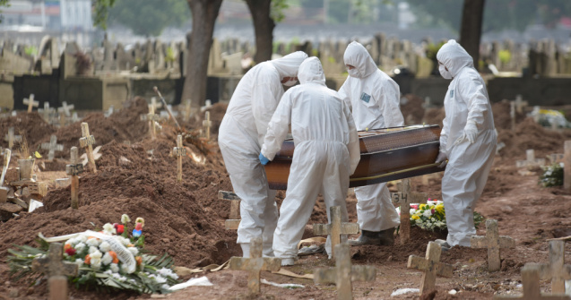 Medic psihiatru, indignat de normele de înmormântare în pandemie