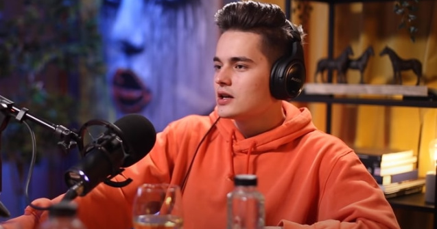 Selly, despre veniturile din YouTube: „Am câştigat 15.000 de euro într-o lună”