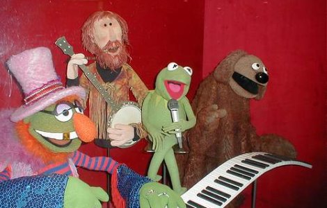 Papusile Muppets revin cu un nou film
