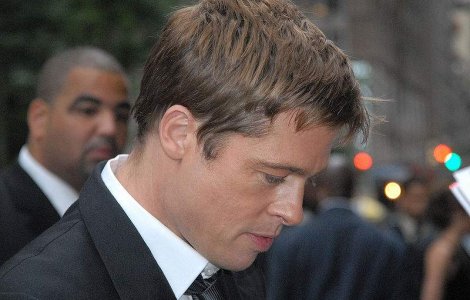 Brad Pitt ar putea juca in continuarea filmului "Sherlock Holmes"