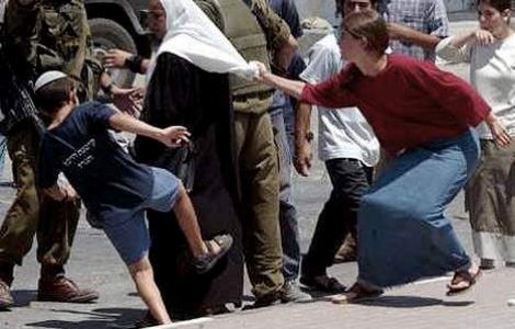 Teroristii al-Qaida isi introduc chirurgical explozibili in corp, pentru a evita scannerele