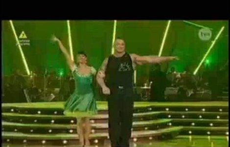  Video  Cum danseaza cel mai puternic om din lume?