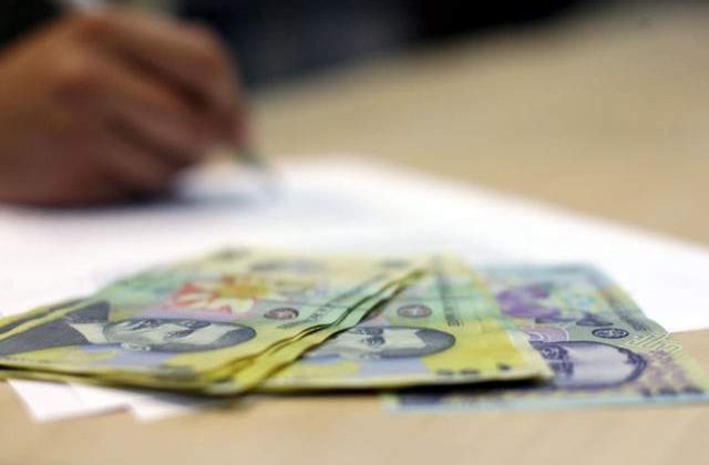 Rectificare: Deficitul bugetar urca la 2,3% din PIB. Cine primeste mai multi bani