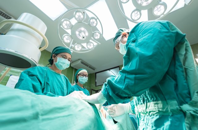 Primul transplant pulmonar de la donatori vii a fost realizat cu succes