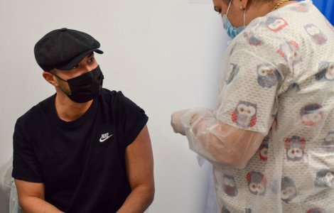 Bendeac s-a vaccinat cu AstraZeneca: „Mă orientez după câștigători de Nobel”