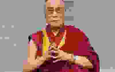 Dalai Lama i-a transmis...