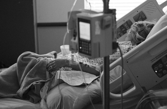 Dr. Laura Zarafin, medic ATI: &bdquo;Am picat testul solidarităţii. Nu mai puteam să tac&rdquo;
