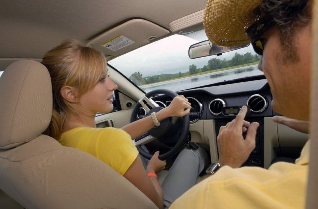 Femeile, 30% din totalul soferilor din Romania