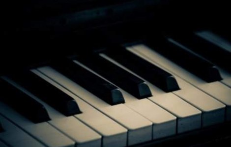 Un pianist polonez a sustinut un recital de peste 101 ore