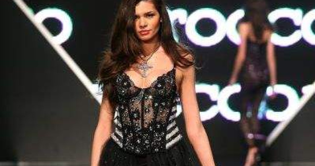 Moni, actrita la Bollywood