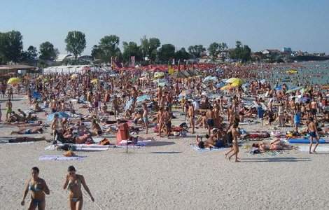 In ciuda eforturilor lui Mazare, Costinestiul este mai popular decat Mamaia