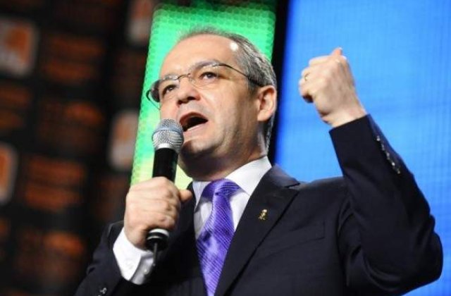 Boc: Reducerea TVA la paine este buna, ar trebui completata