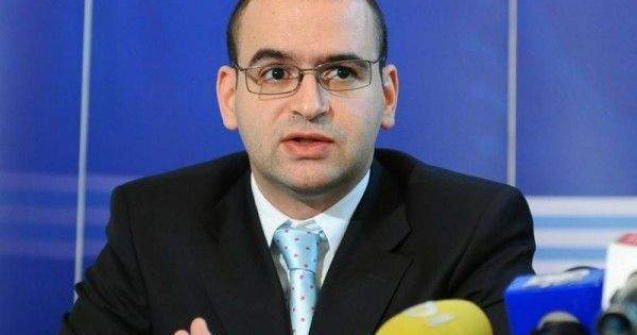 Le Monde critica primarii din Romania