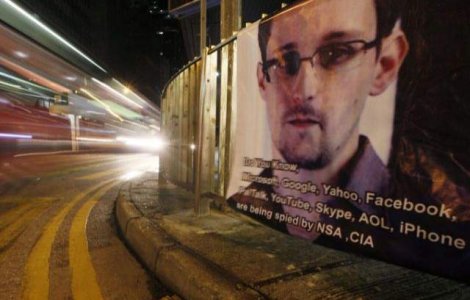 Edward Snowden a parasit aeroportul din Moscova