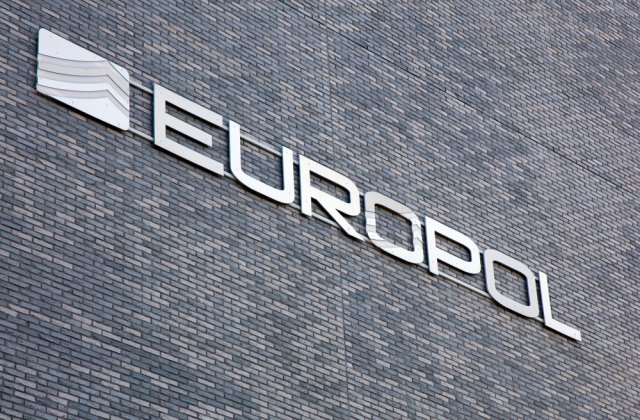 Europol: Criminalitatea organizată se extinde în UE şi este favorizată de pandemie