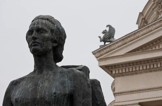 Eminescu, printre Sfintii Ortodocsi Romani?