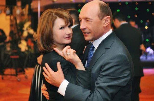 Basescu, din nou la Neptun, unde a petrecut alaturi de familie